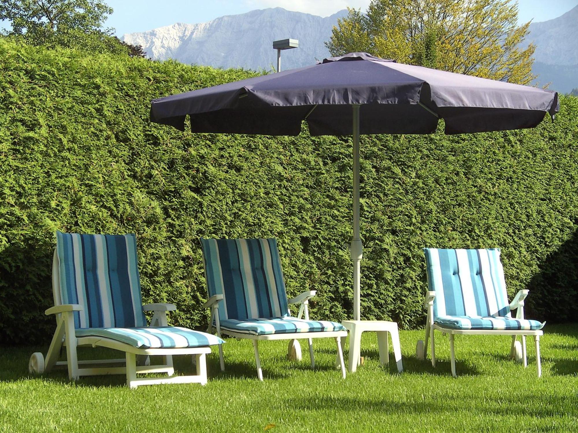Hotel Roter Hahn - Bed & Breakfast ガルミッシュ・パルテンキルヒェン エクステリア 写真